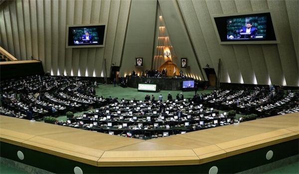مجلس الشورى الإسلامي في إيران يسعى لطرح مشروع للانسحاب من الاتفاق النووي